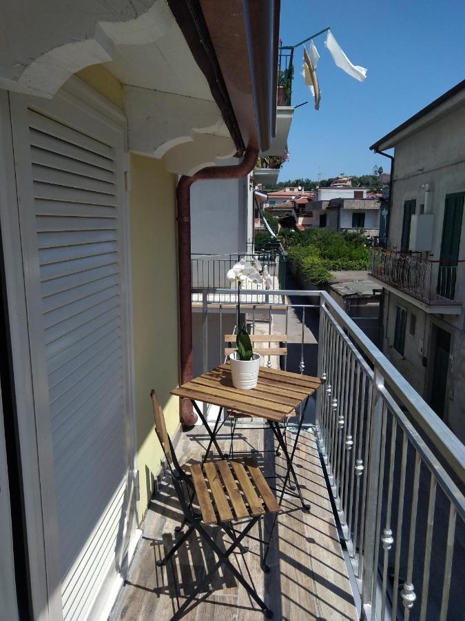 B&B A Casa Di Antonella Скаури Экстерьер фото