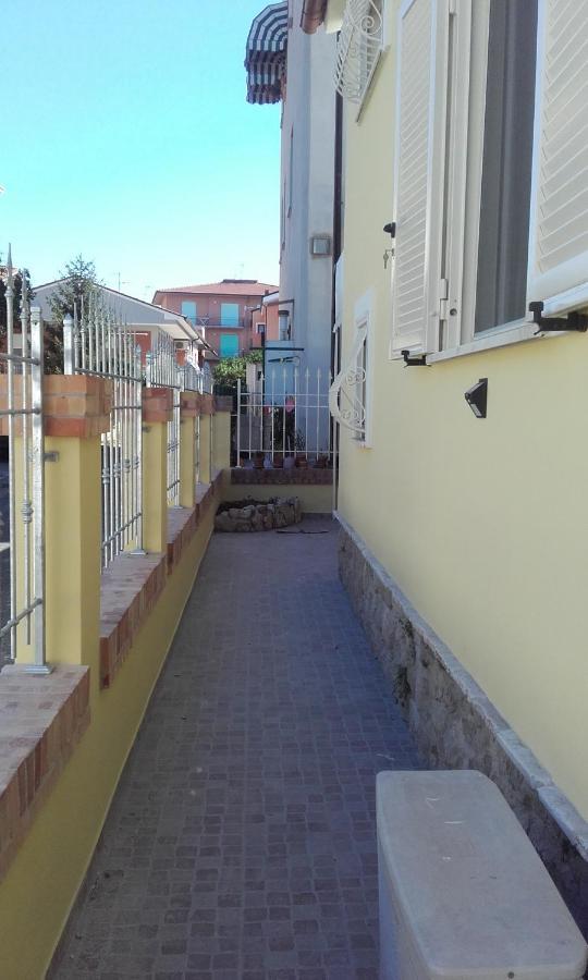 B&B A Casa Di Antonella Скаури Экстерьер фото