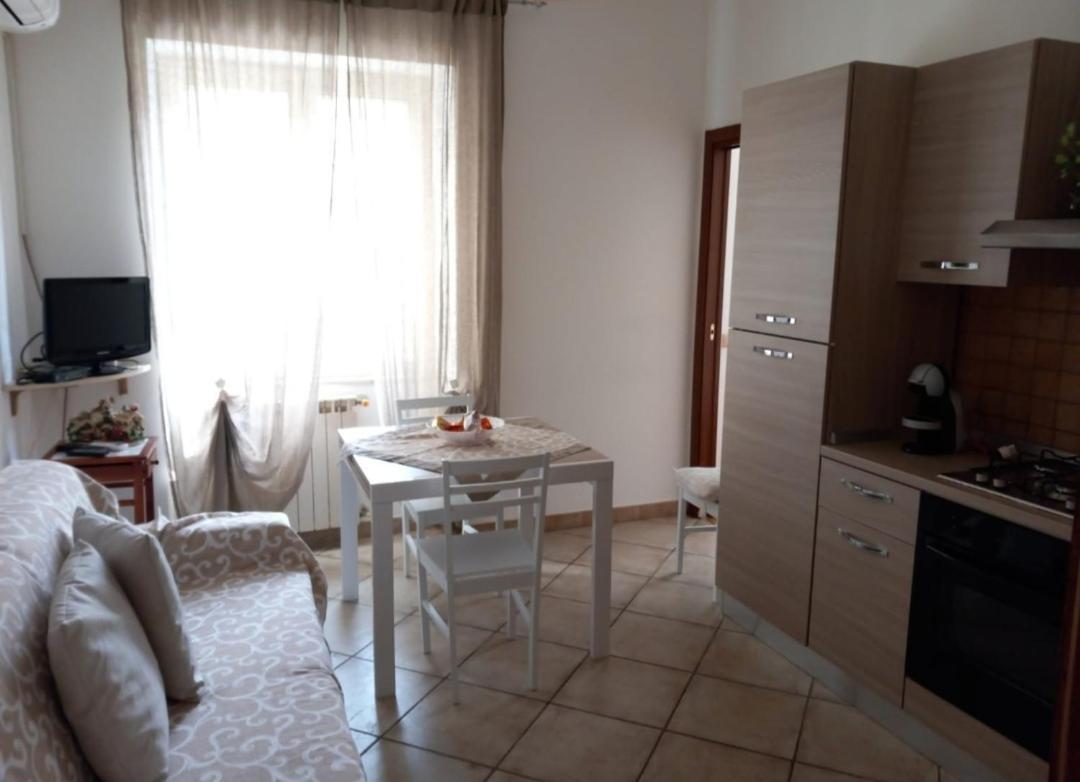 B&B A Casa Di Antonella Скаури Экстерьер фото